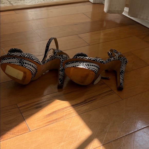 Loeffler Randall Bow Platform Sandals Black White Size 8 Geometric Maximalist - Picture 7 of 10